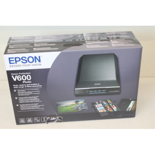 SALE OUT. Epson Perfection V600 Photo (ITD) color scanner / 6400 dpi / Color: 48-bit / Grayscale: 16-bit / 3.4 Dmax / Scaling zo